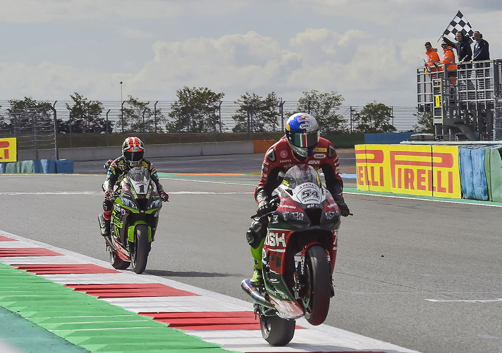 Razgatlioglu se impuso en la carrera 1 de Magny-Cours WorldSBK