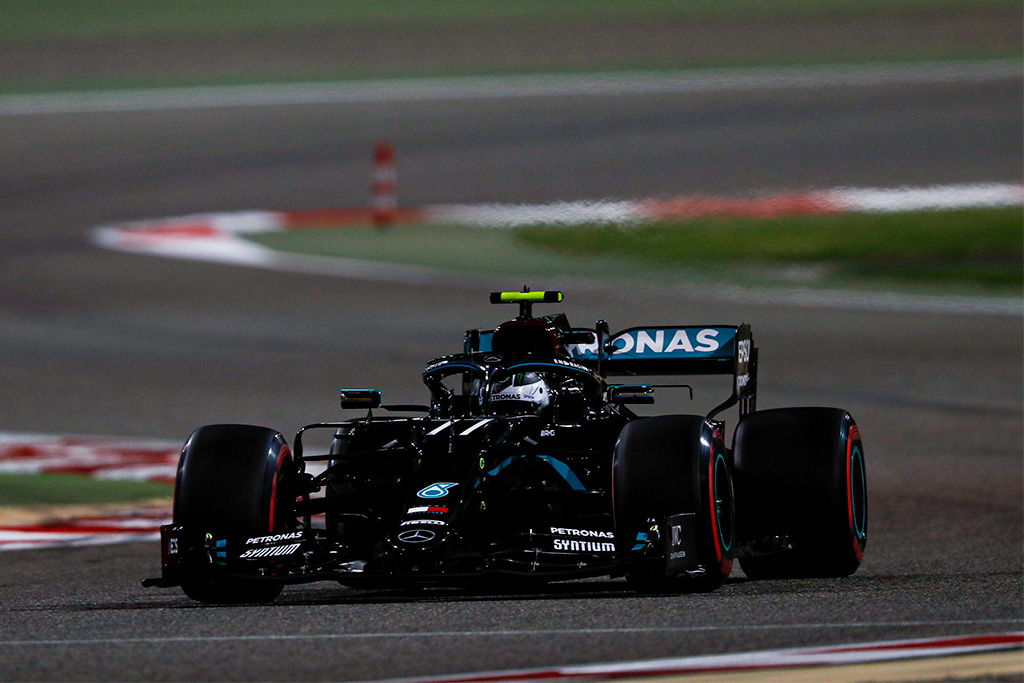 Valtteri Bottas se llevó la pole del GP Rolex Sakhir