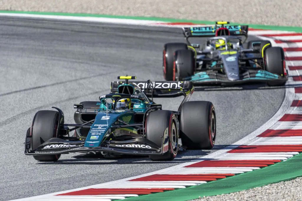  Aston Martin no está siendo frenados por Mercedes